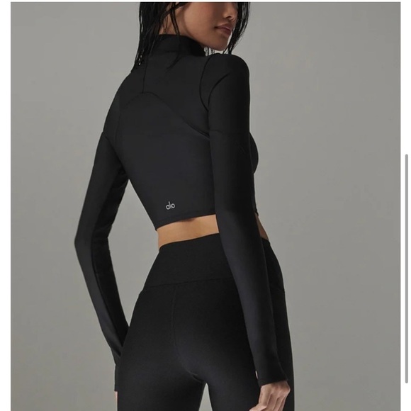 Alo Airlift Winter Warm Ski Time Long Sleeve Black New with Tags! - Picture 4 of 12